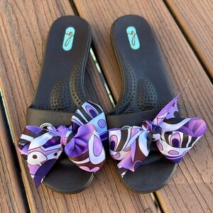 Stylish Black Sandals with Purple Patterned Bow